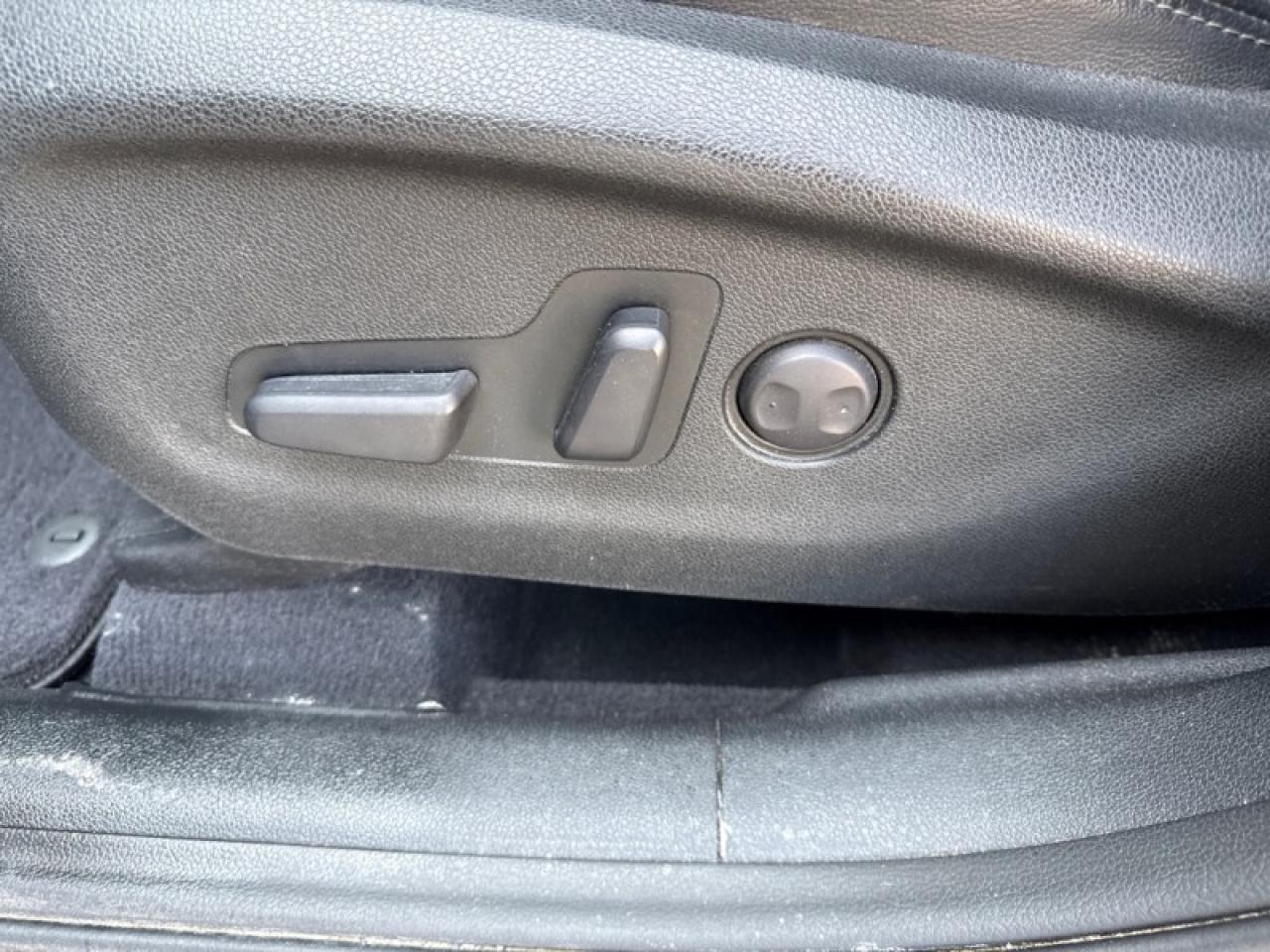 12605776