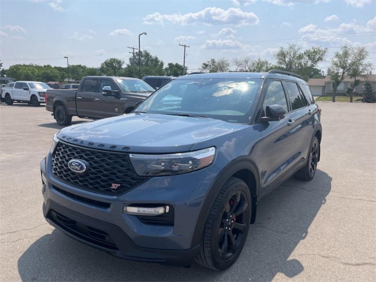 2021 Ford Explorer  Photo4