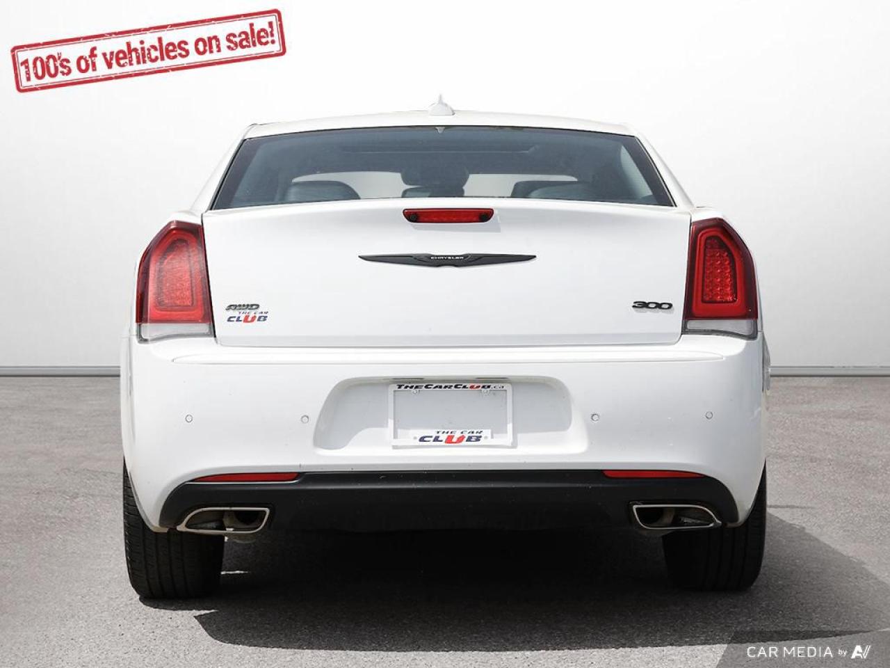 2023 Chrysler 300 300 TOURING L Photo4