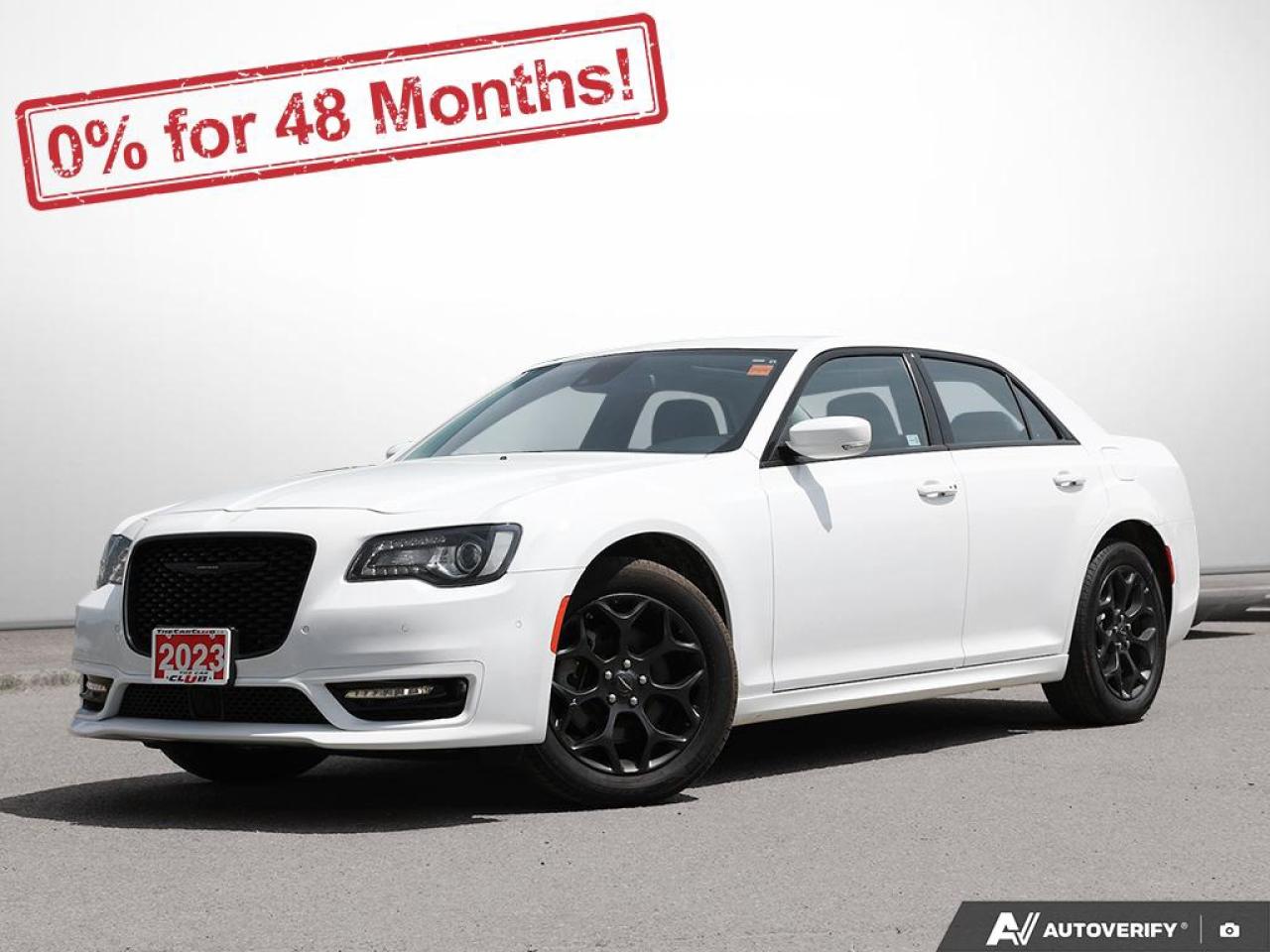 2023 Chrysler 300 300 TOURING L Photo0