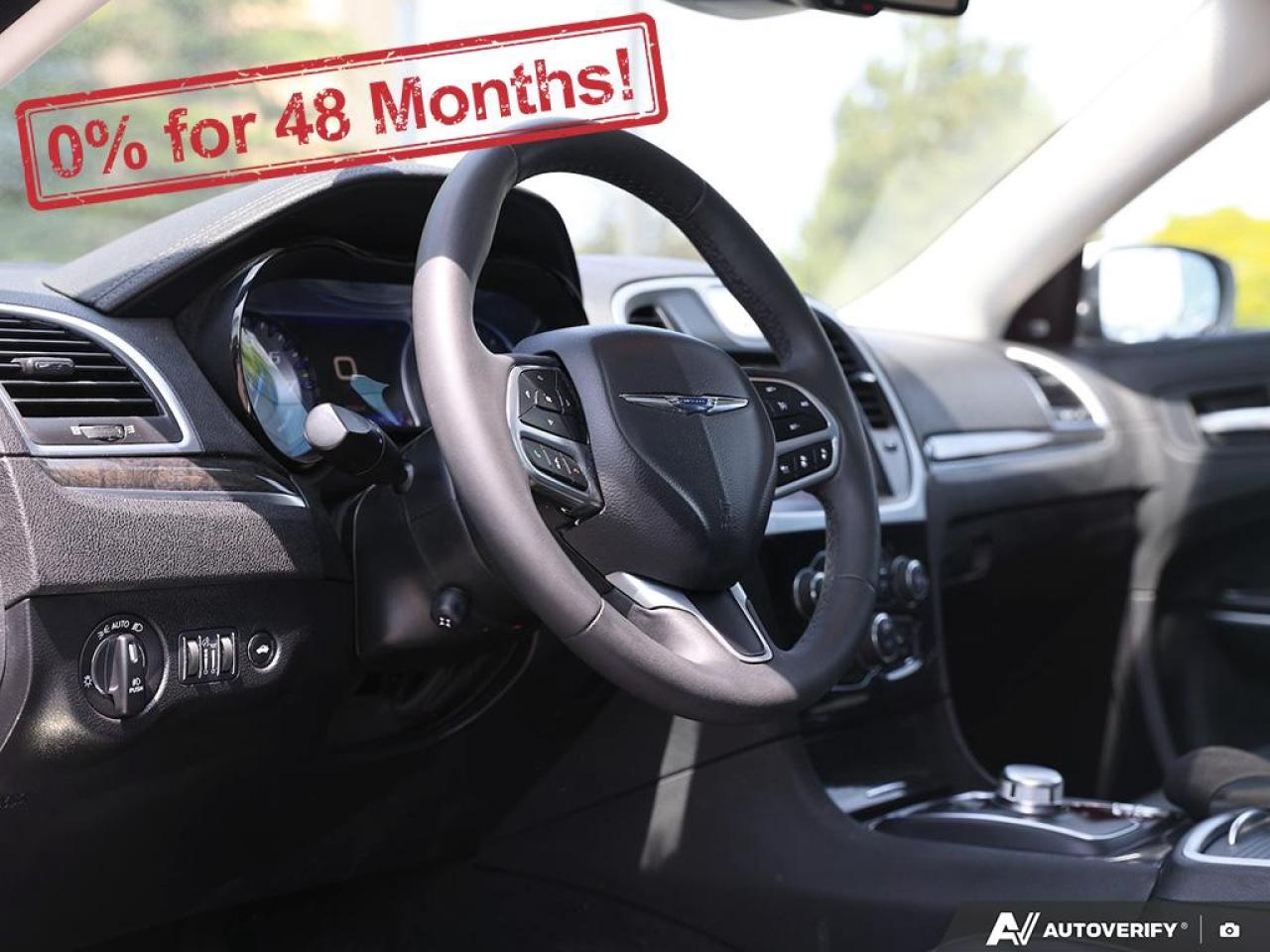 2023 Chrysler 300 300 TOURING L Photo