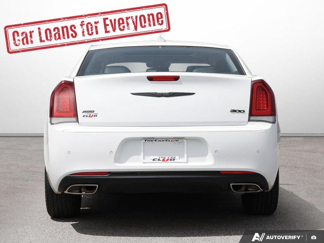 2023 Chrysler 300 300 TOURING L Photo