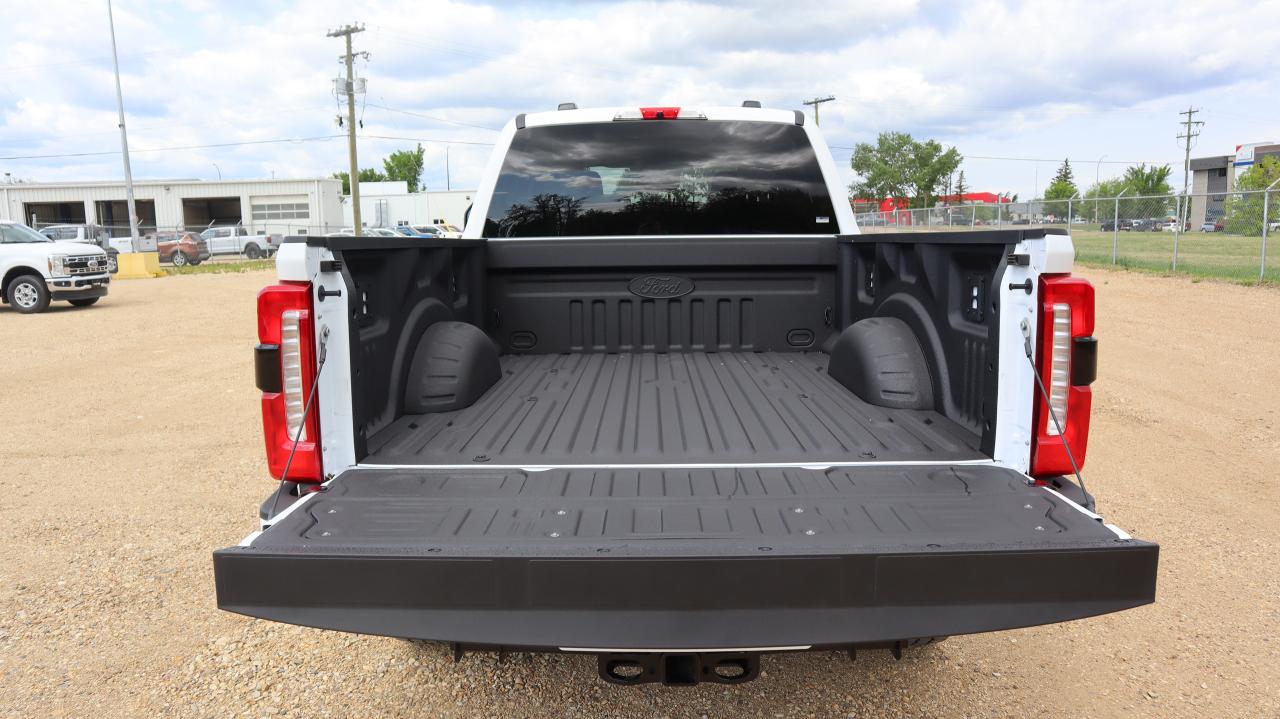 2025 Ford F-350 Super Duty SRW XLT Photo5