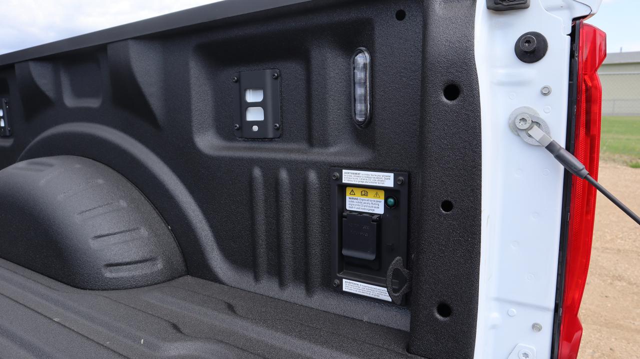 2025 Ford F-350 Super Duty SRW XLT Photo5