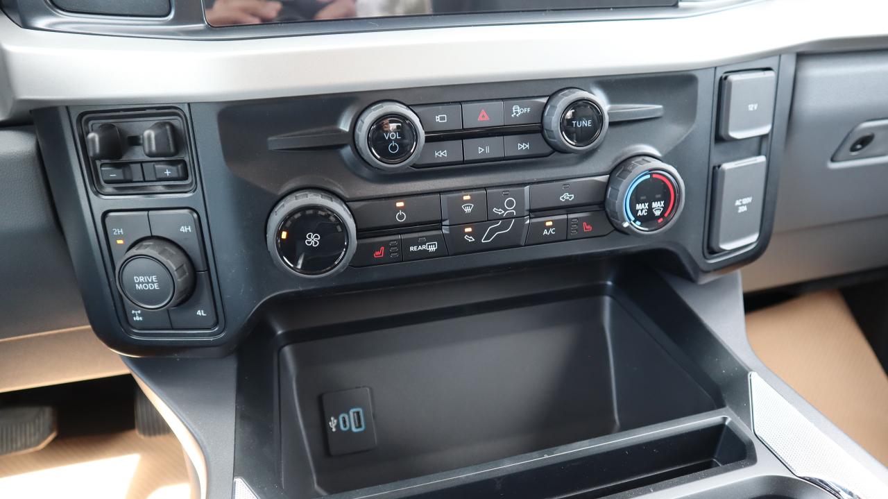 2025 Ford F-350 Super Duty SRW XLT Photo5