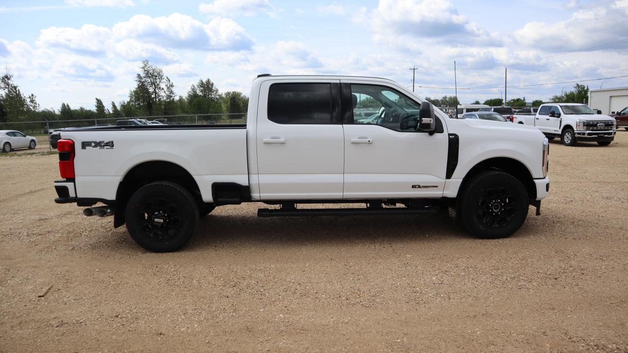 2025 Ford F-350 Super Duty SRW XLT Photo5