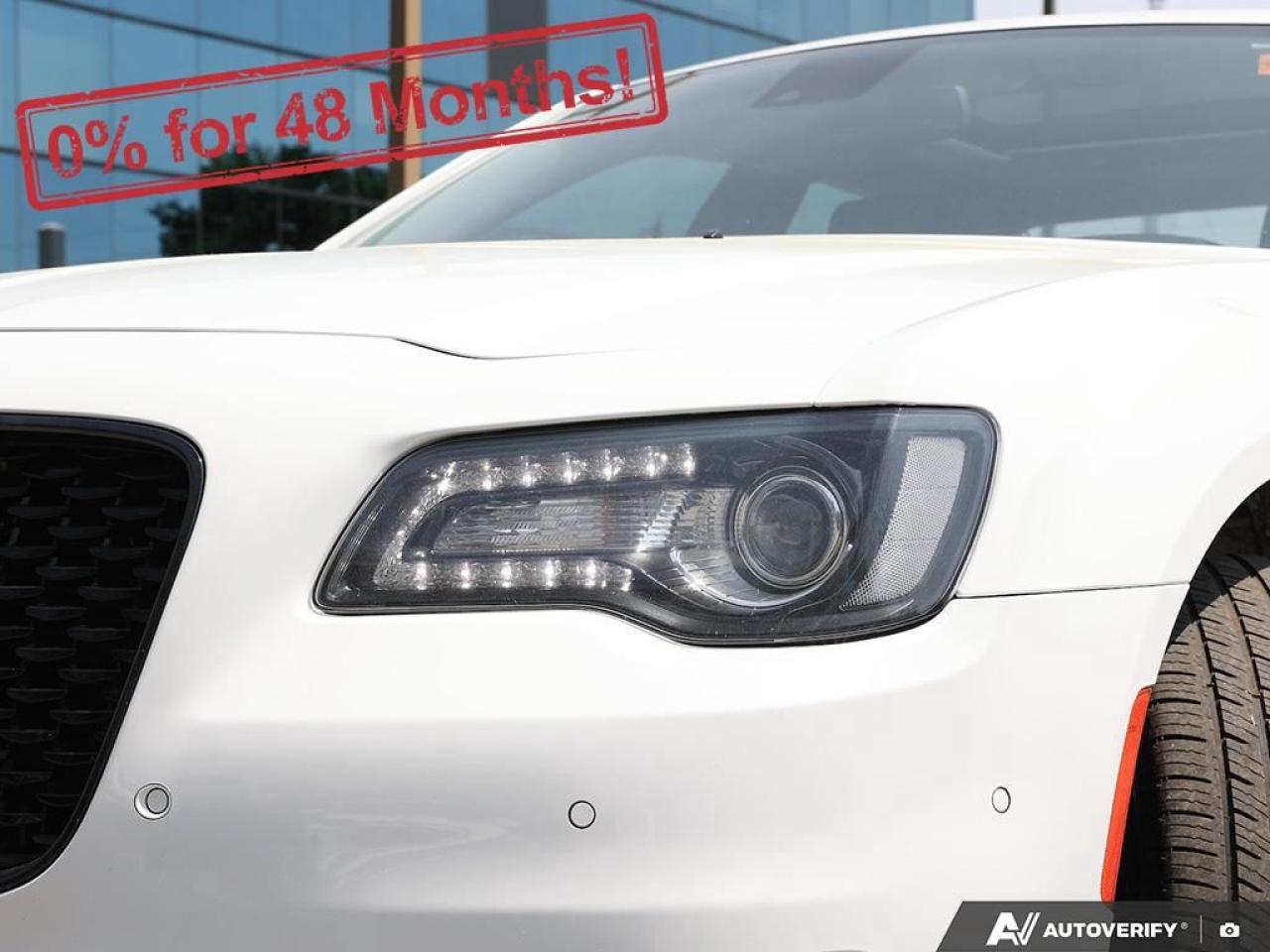 2023 Chrysler 300 300 TOURING L Photo