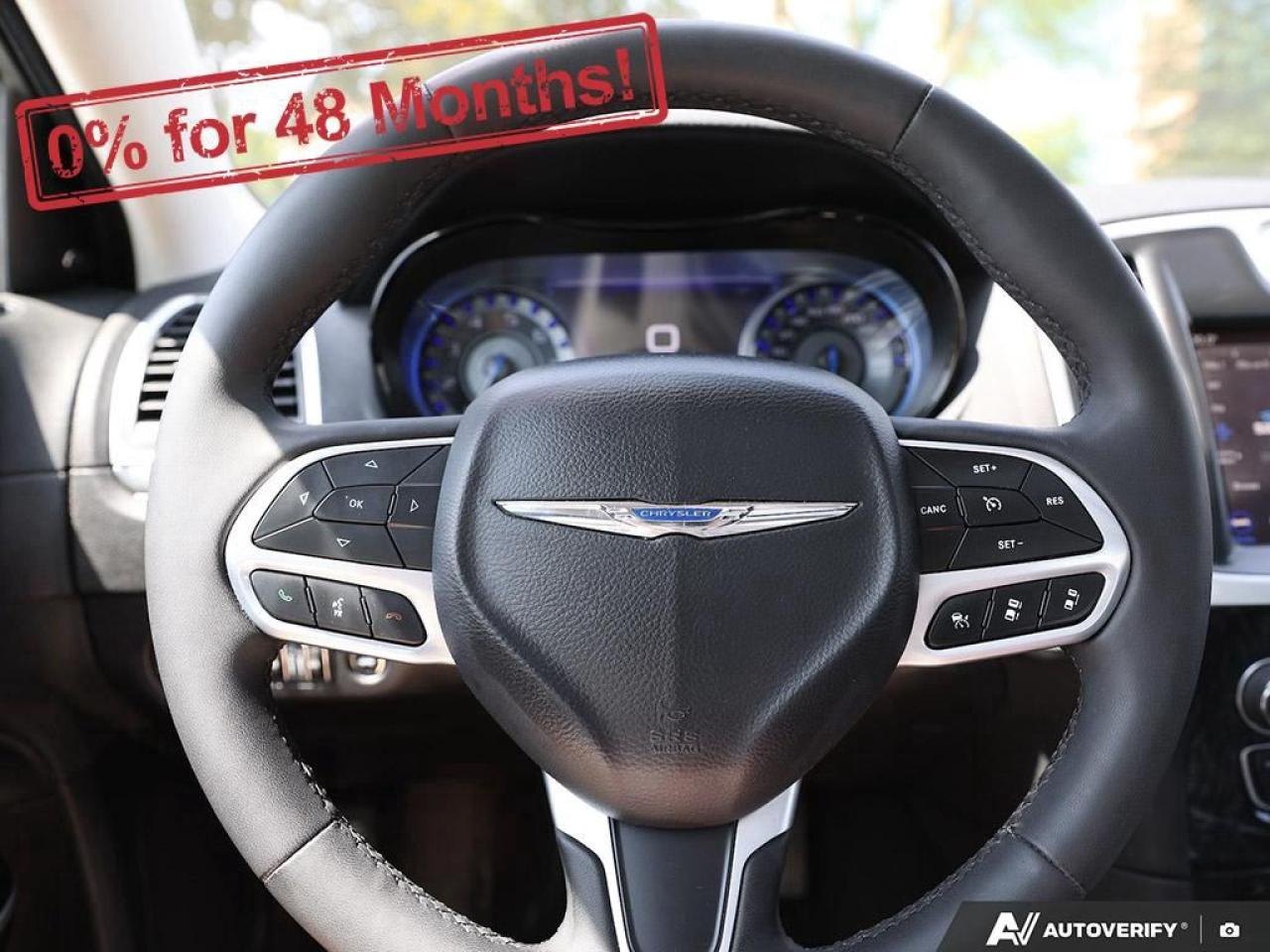 2023 Chrysler 300 300 TOURING L Photo