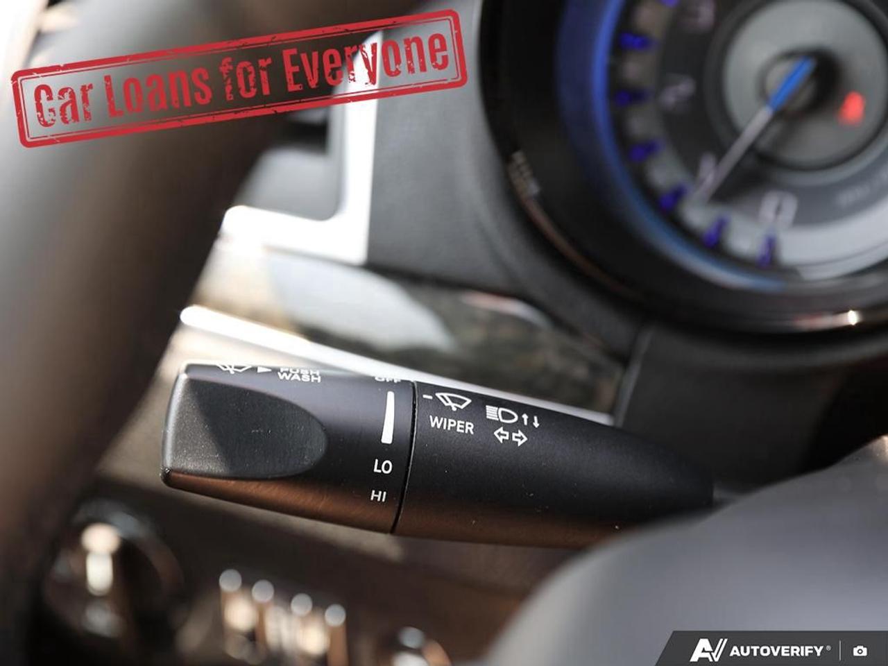 2023 Chrysler 300 300 TOURING L Photo