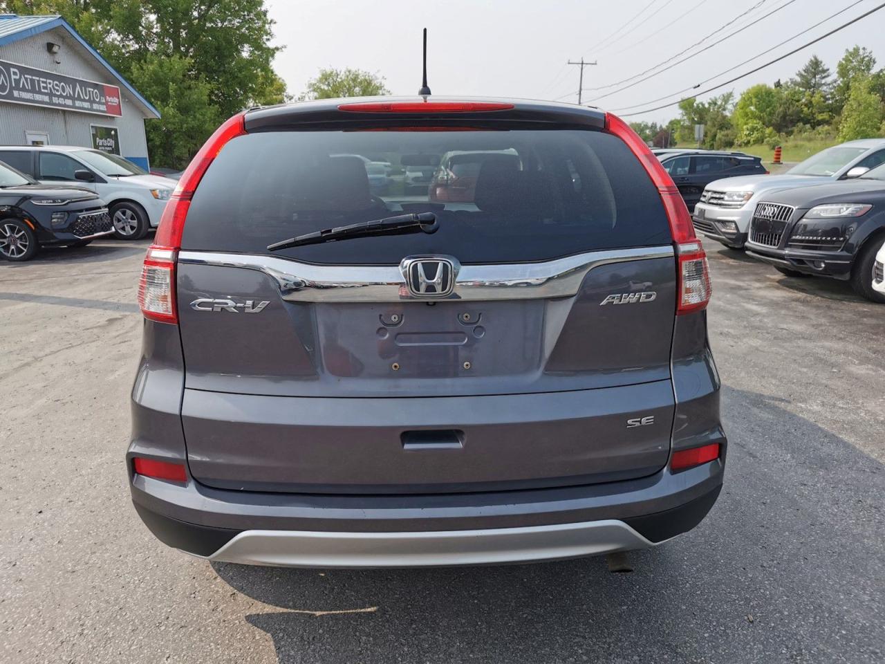 2016 Honda CR-V SE - Photo #4