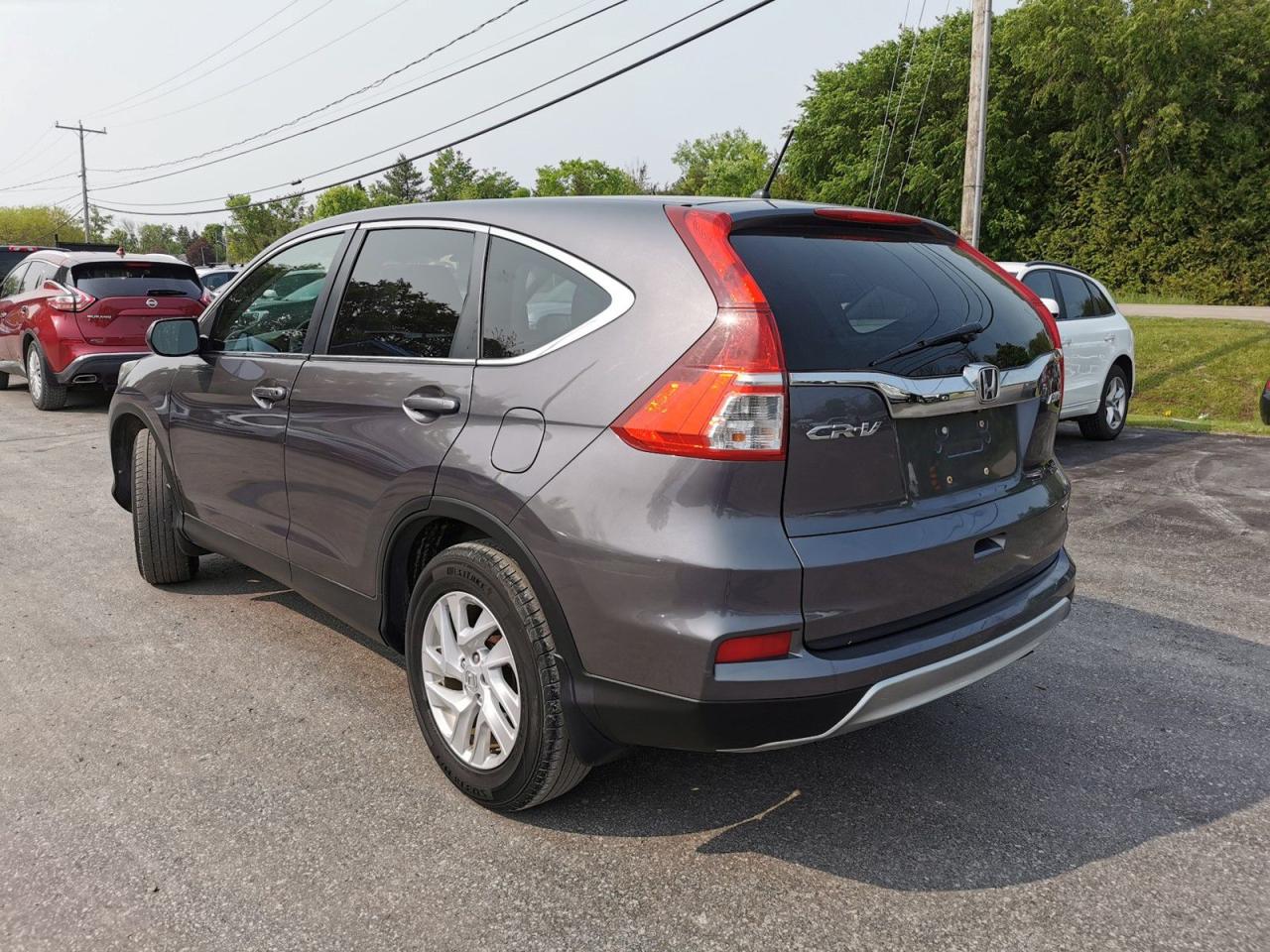 2016 Honda CR-V SE - Photo #3