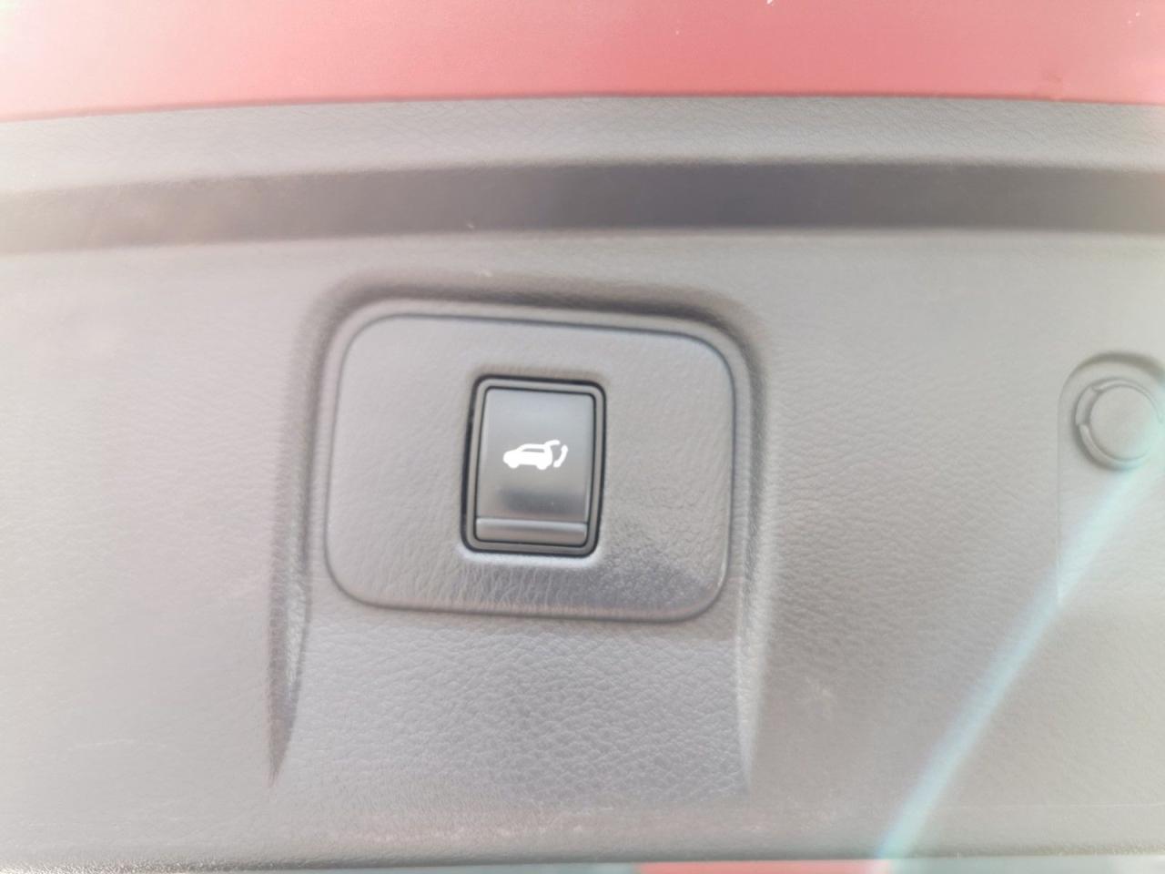 2018 Nissan Murano SL - Photo #25