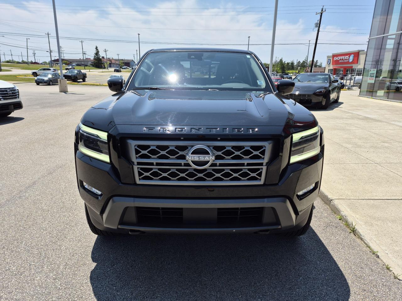 2022 Nissan Frontier SV SPORT Photo17