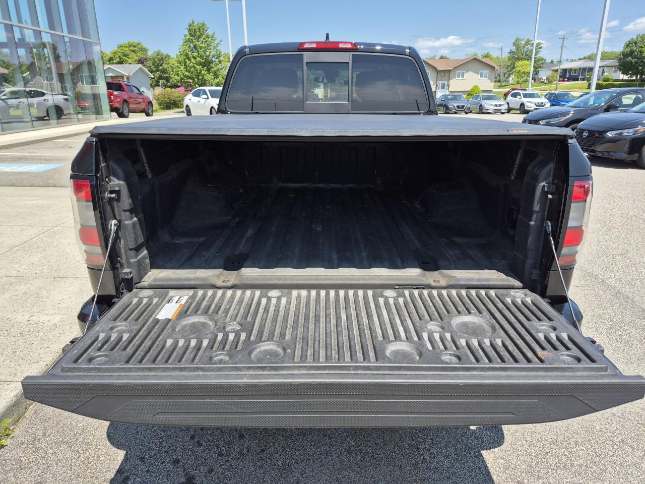 2022 Nissan Frontier SV SPORT Photo28