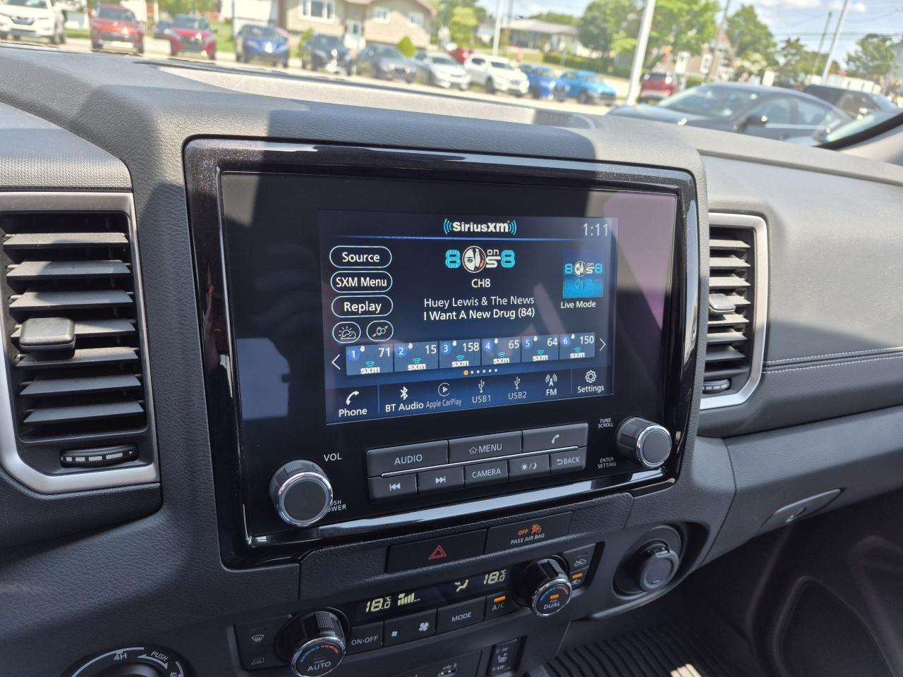 2022 Nissan Frontier SV SPORT Photo24