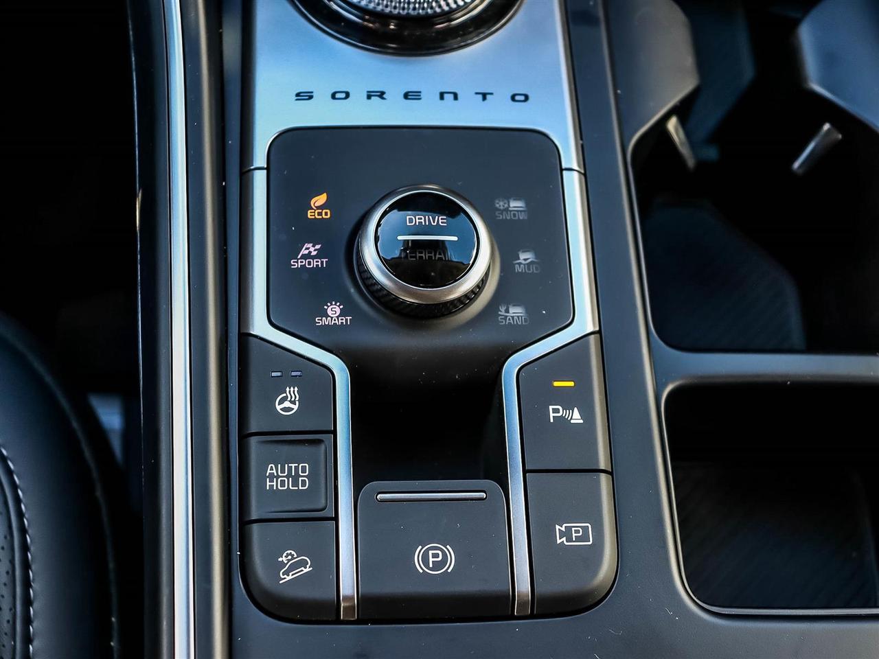 2025 Kia Sorento Hybrid EX Photo