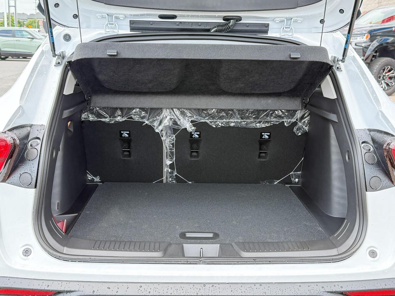 2025 Chevrolet Trax ACTIV 1.2L 3 CYL WITH REMOTE START/ENTRY, HEATED SEATS, HEATED STEERING WHEEL, APPLE CARPLAY AND ANDROID AUTO Photo4