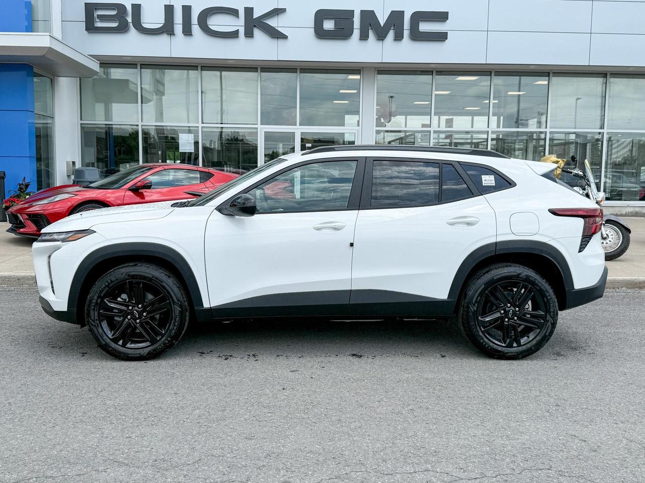 2025 Chevrolet Trax ACTIV 1.2L 3 CYL WITH REMOTE START/ENTRY, HEATED SEATS, HEATED STEERING WHEEL, APPLE CARPLAY AND ANDROID AUTO Photo