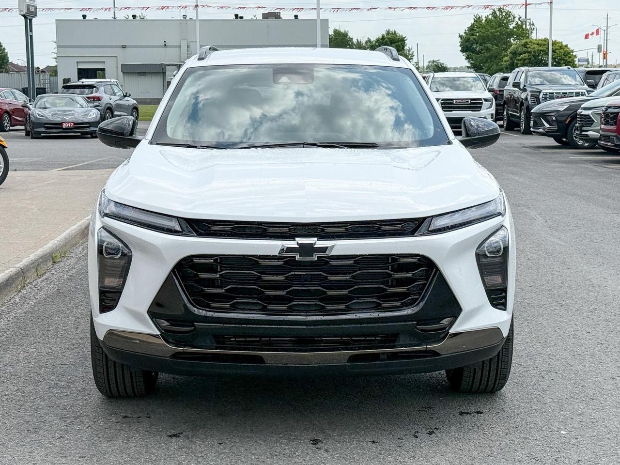 2025 Chevrolet Trax ACTIV 1.2L 3 CYL WITH REMOTE START/ENTRY, HEATED SEATS, HEATED STEERING WHEEL, APPLE CARPLAY AND ANDROID AUTO Photo