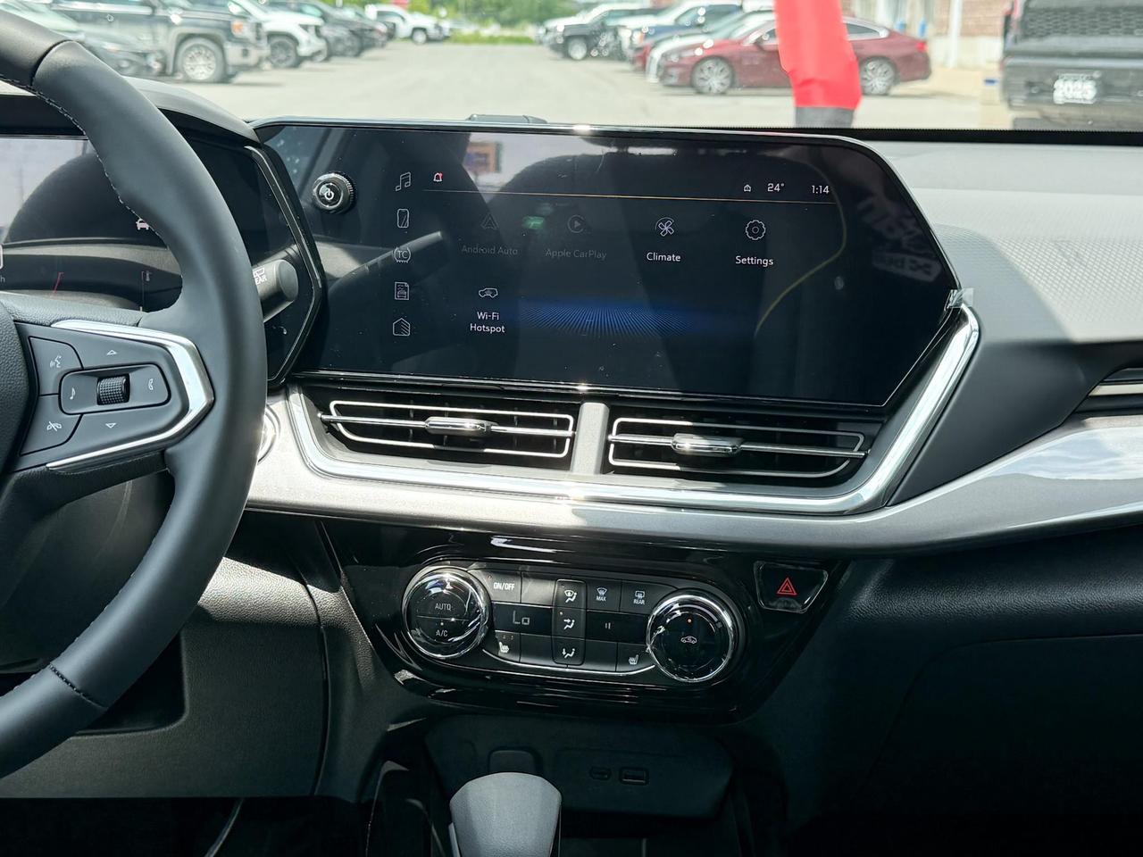 2025 Chevrolet Trax ACTIV 1.2L 3 CYL WITH REMOTE START/ENTRY, HEATED SEATS, HEATED STEERING WHEEL, APPLE CARPLAY AND ANDROID AUTO Photo