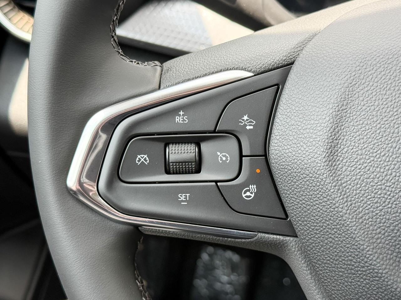 2025 Chevrolet Trax ACTIV 1.2L 3 CYL WITH REMOTE START/ENTRY, HEATED SEATS, HEATED STEERING WHEEL, APPLE CARPLAY AND ANDROID AUTO Photo