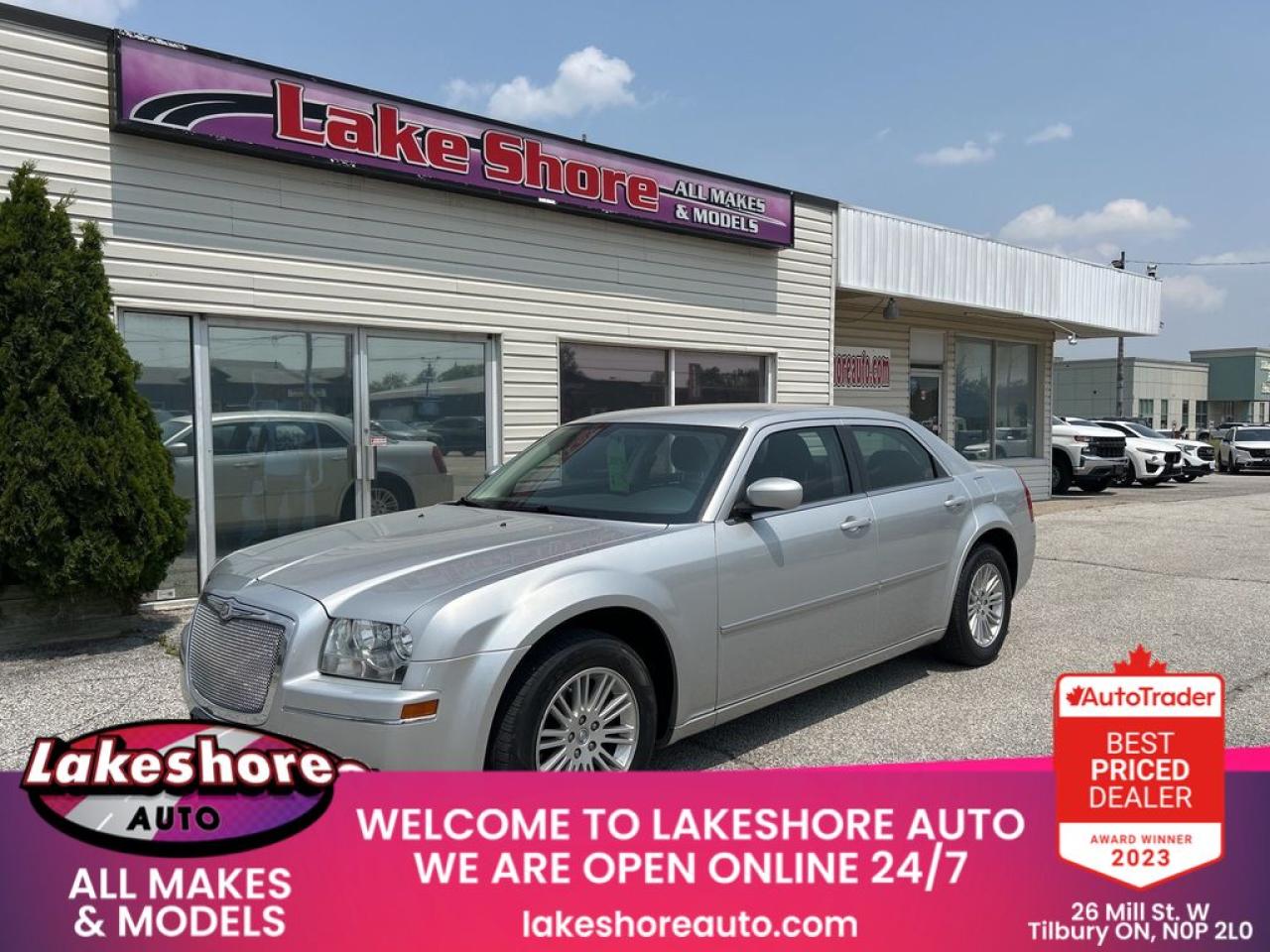 Used 2009 Chrysler 300 Touring for sale in Tilbury, ON
