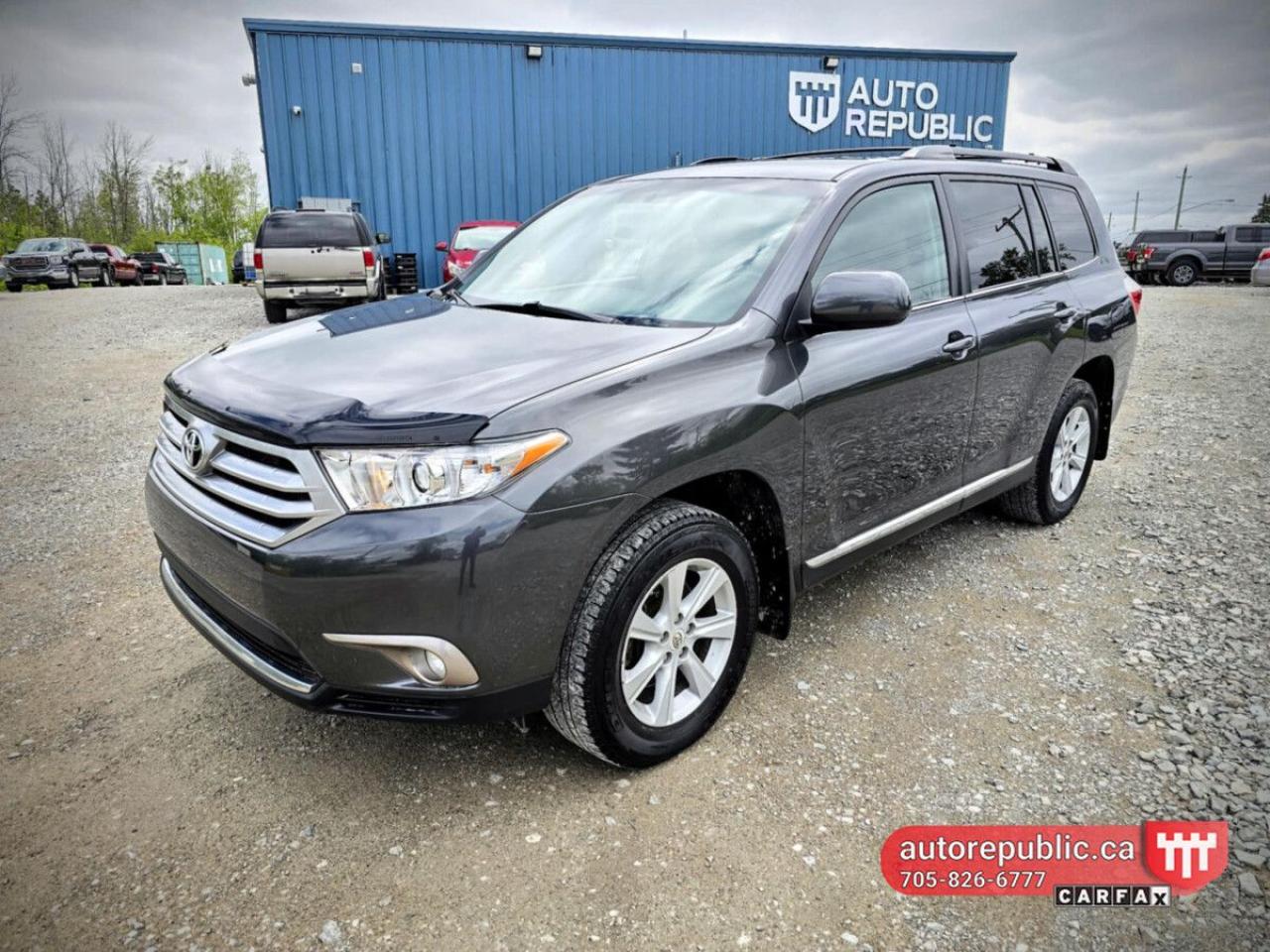 Used 2013 Toyota Highlander 4WD Certified Well Maintained for sale in Orillia, ON