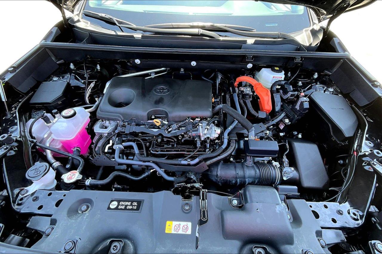 12608422