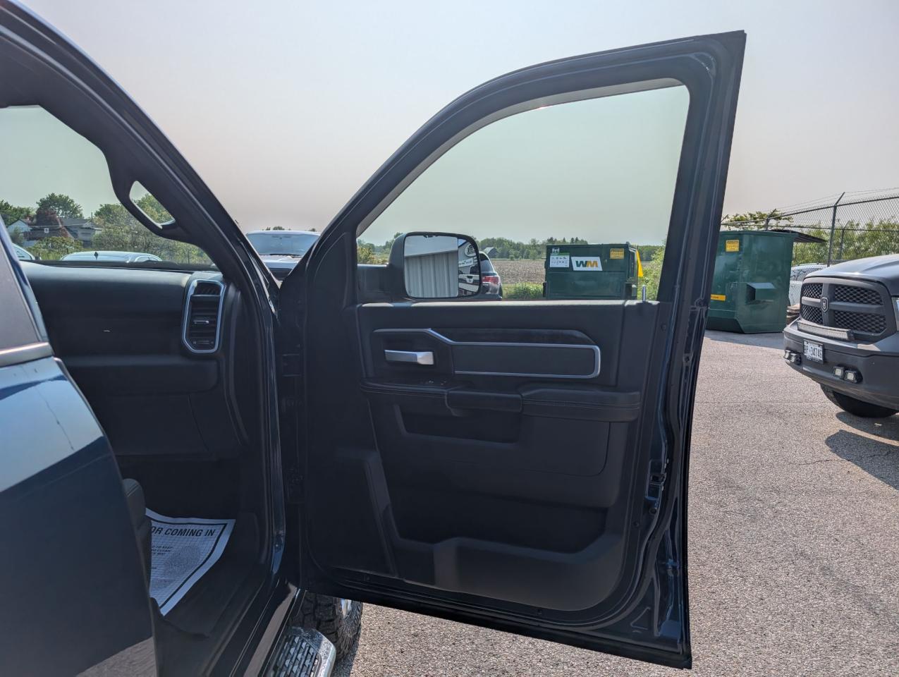 2022 RAM 3500 Big Horn - Photo #23