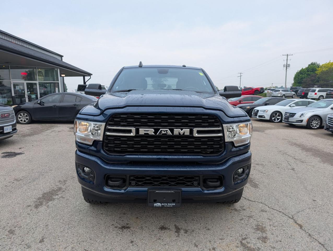 2022 RAM 3500 Big Horn - Photo #8