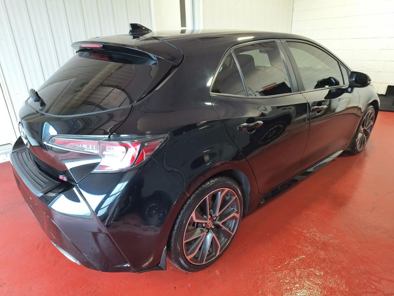 2019 Toyota Corolla SE Photo1