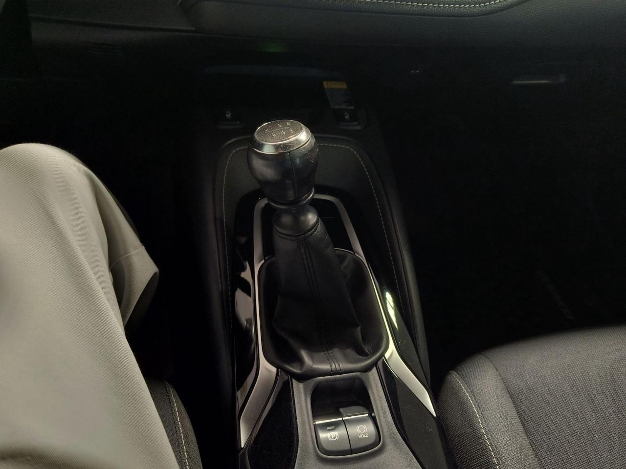 2019 Toyota Corolla SE Photo0
