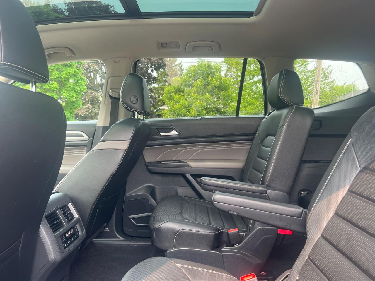 2021 Volkswagen Atlas EXECLINE - Photo #12