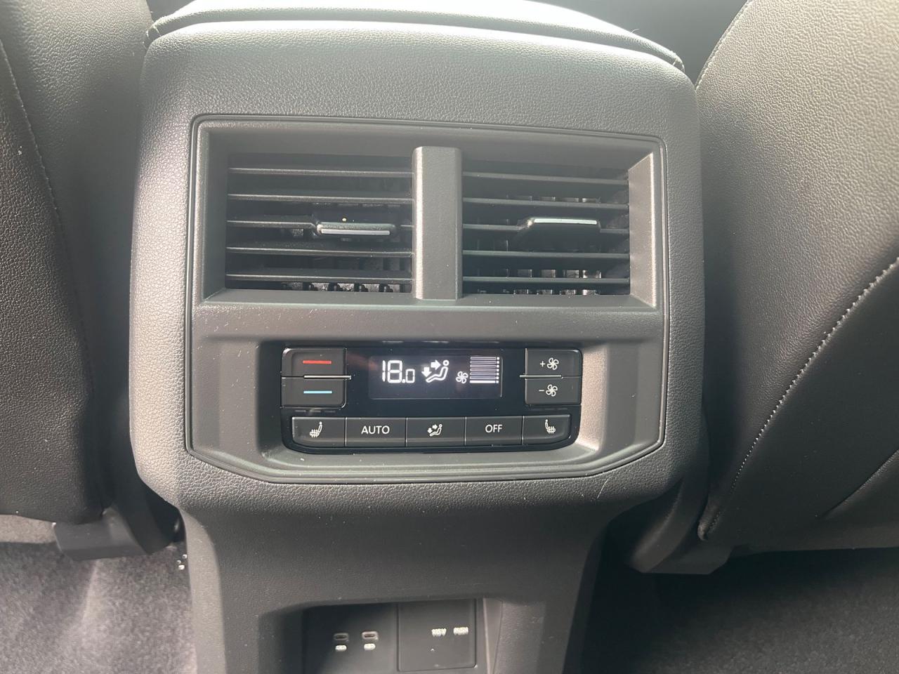 2021 Volkswagen Atlas EXECLINE - Photo #13