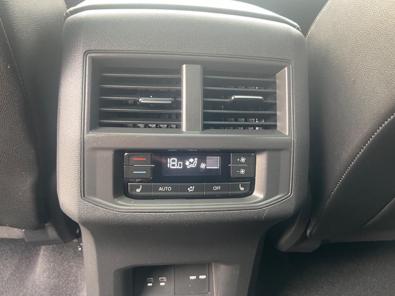 2021 Volkswagen Atlas EXECLINE - Photo #13