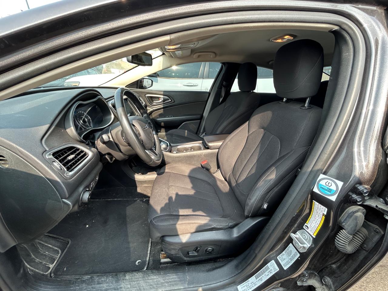2016 Chrysler 200 Limited - Photo #6