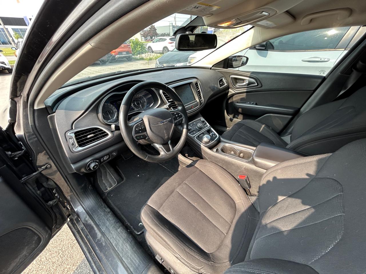 2016 Chrysler 200 Limited - Photo #7