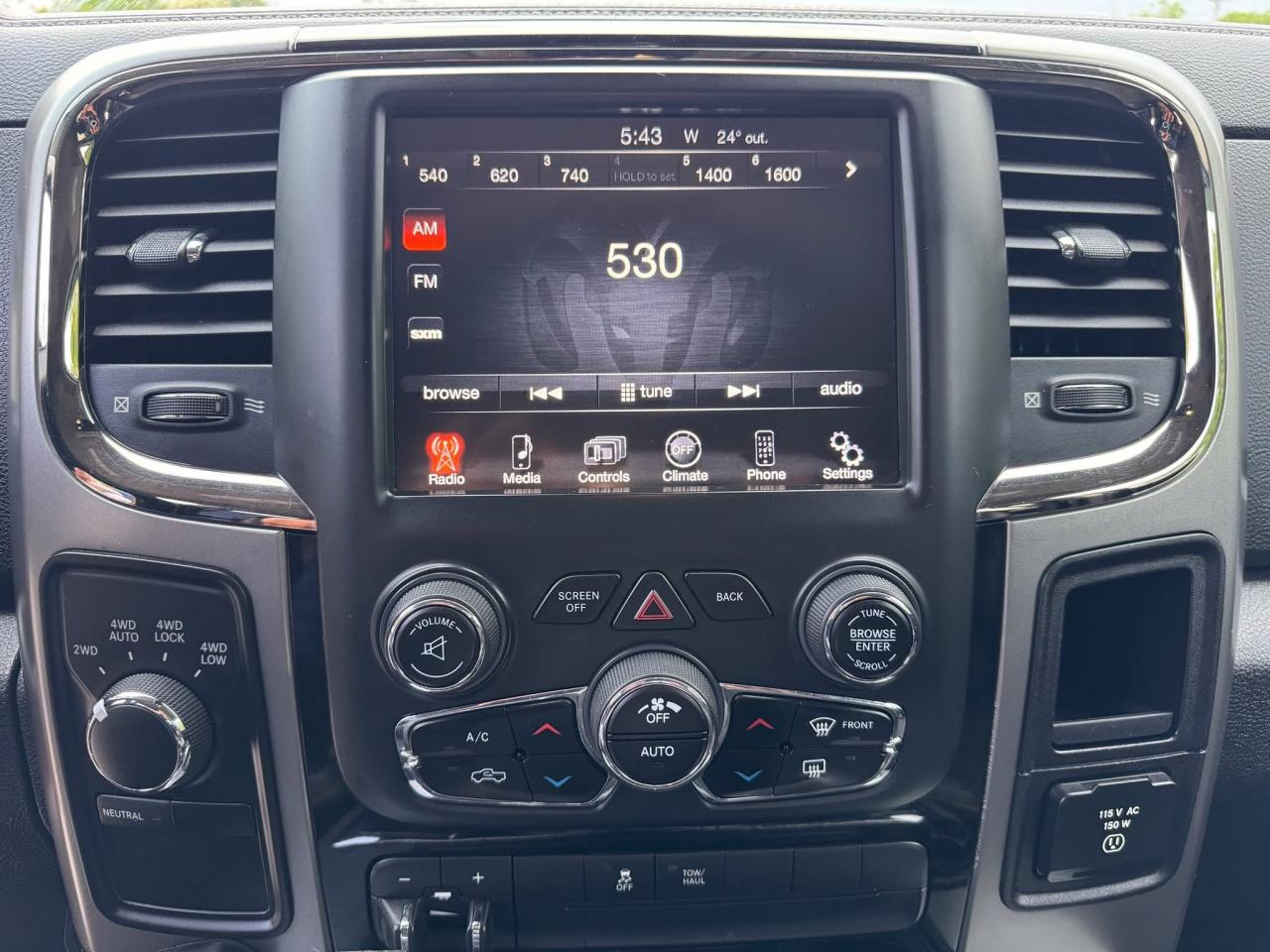2013 RAM 1500 SPORT - Photo #16