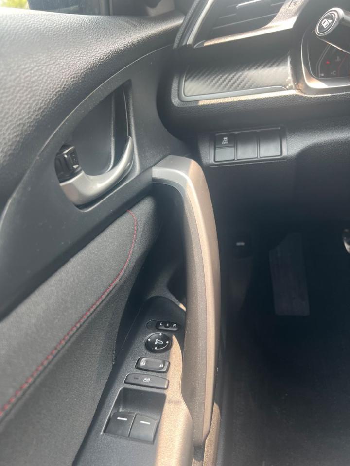 2018 Honda Civic coupe si - Photo #23