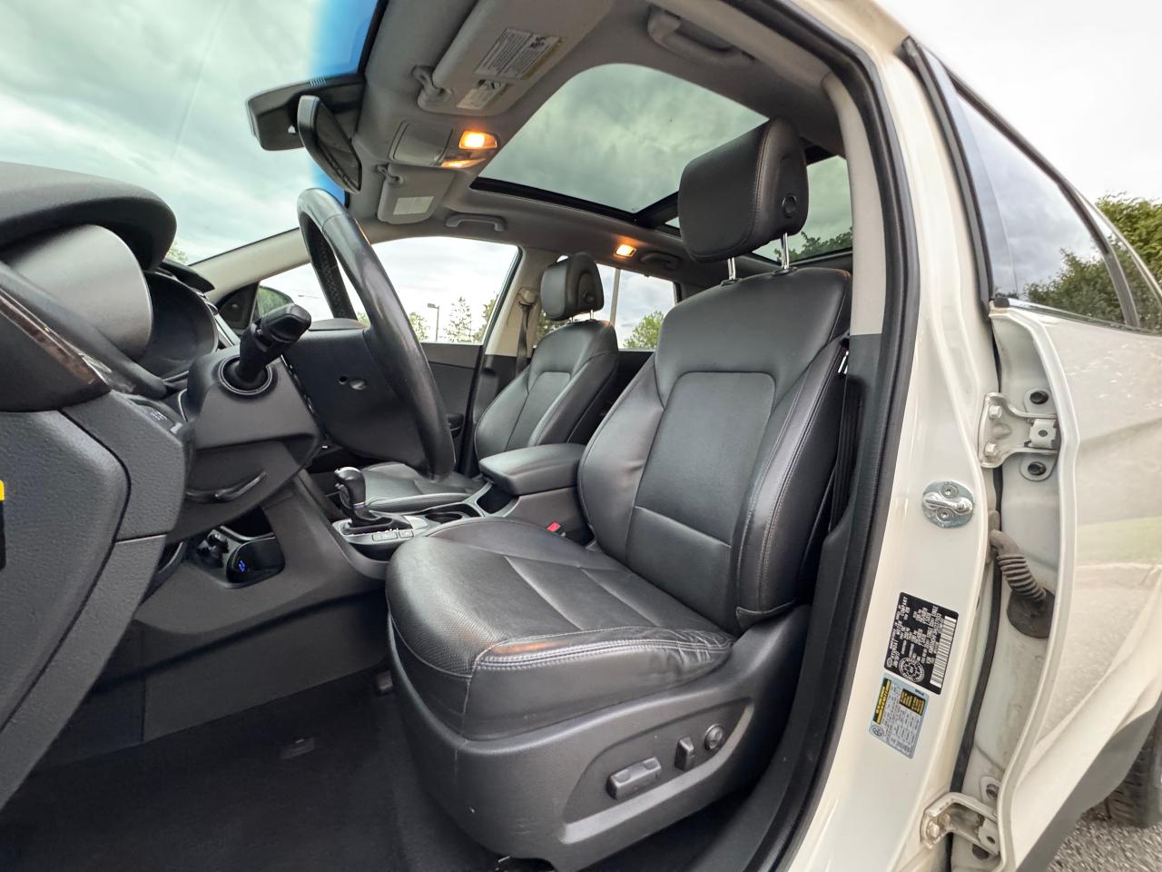 2017 Hyundai Santa Fe XL Luxury - Photo #6