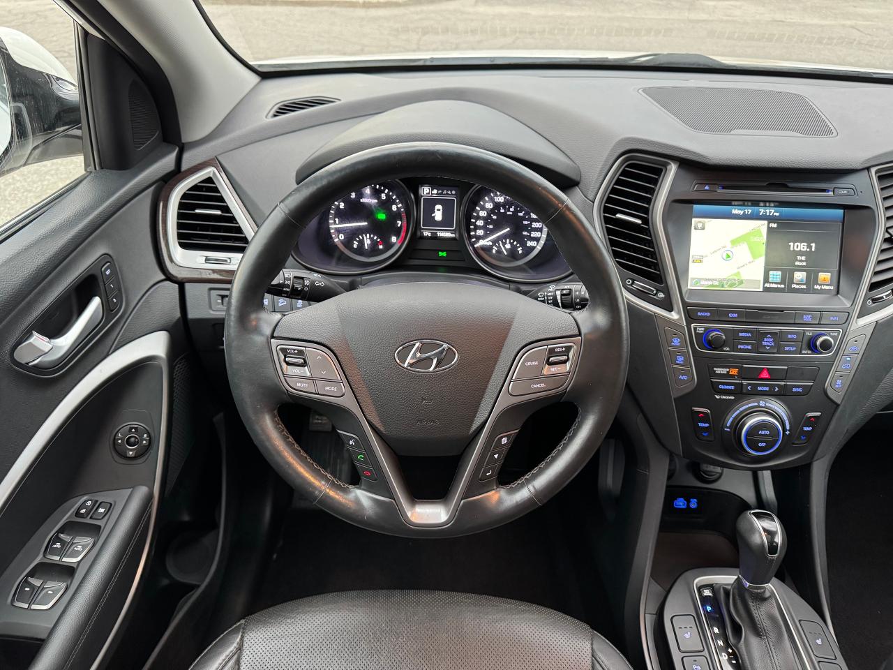 2017 Hyundai Santa Fe XL Luxury - Photo #5