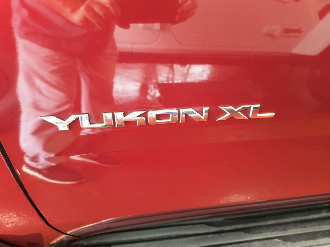 2017 GMC Yukon XL SLE Photo