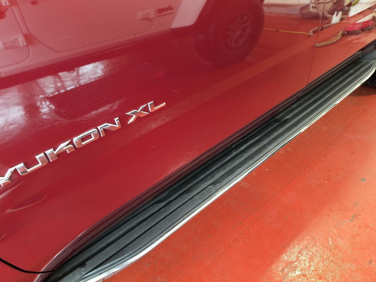 2017 GMC Yukon XL SLE Photo