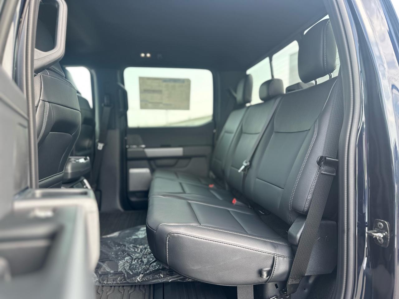 2025 Ford F-150 XLT 4WD SuperCrew 5.5' Box Photo5