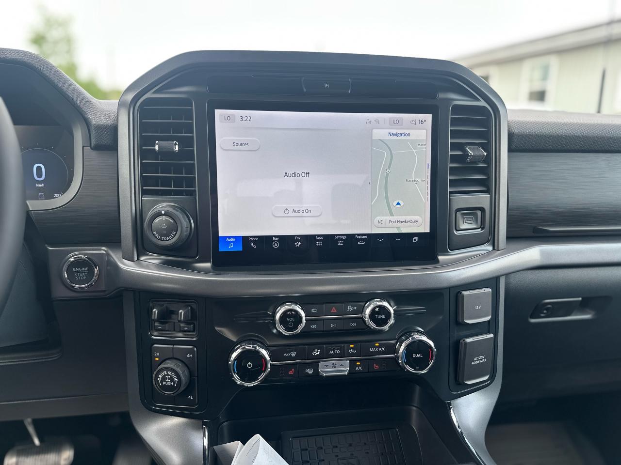 2025 Ford F-150 XLT 4WD SuperCrew 5.5' Box Photo5