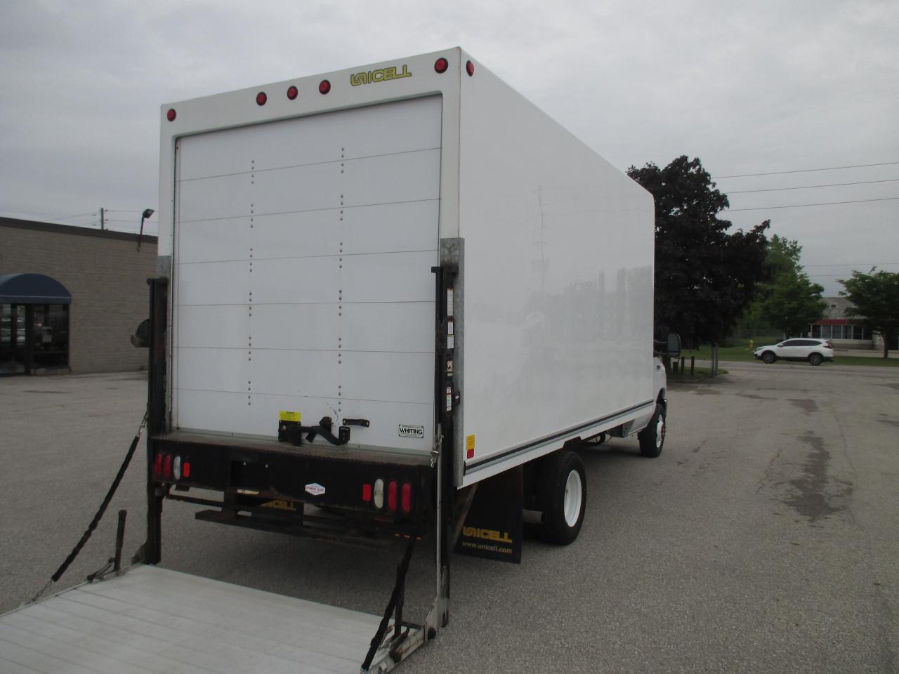 2023 Ford E450 E-450 DRW 176" WB 16 Ft.unicell w power tailgate - Photo #5