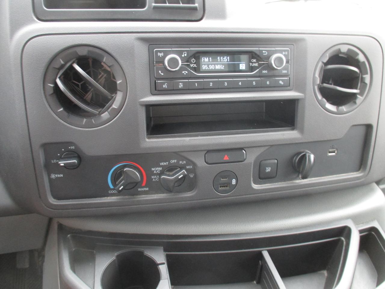 2023 Ford E450 E-450 DRW 176" WB 16 Ft.unicell w power tailgate - Photo #20