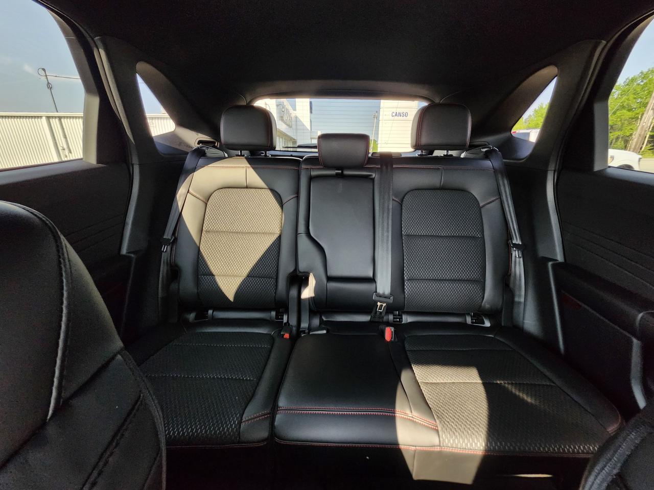 2025 Ford Escape ST-Line AWD Photo5