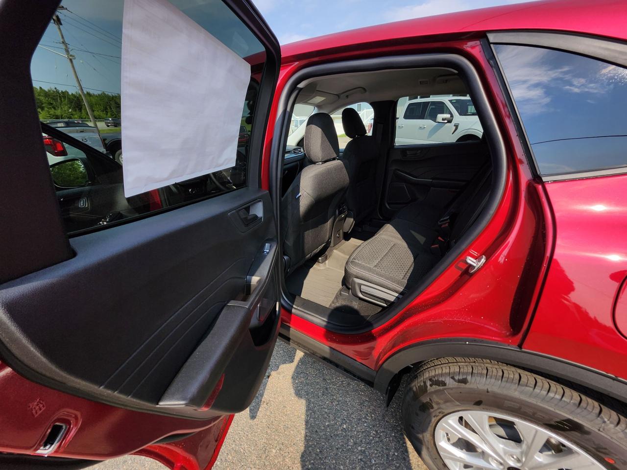 2025 Ford Escape Active AWD Photo5