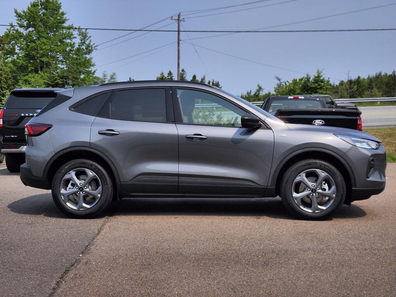 2025 Ford Escape ST-Line AWD Photo3